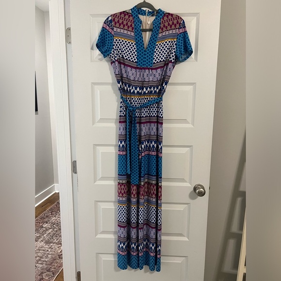 TRINA TURK Multi-color Short Sleeve Jumpsuit w/Tie Size XS NWT - Picture 1 of 6